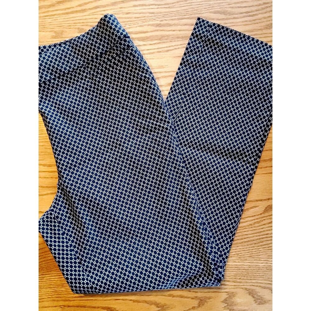 P4 Liz Claiborne Black and White Geometric Parrern Ponte Pants- Business Casual